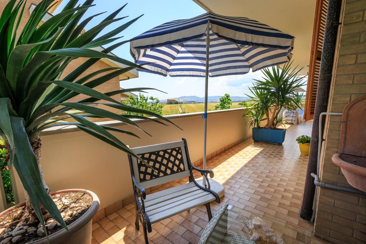 B&B Il Tiglio Porto SantʼElpidio Exterior foto